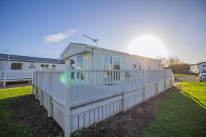 Stunning 6 Berth Caravan At Manor Park In Hunstanton Norfolk Ref 23194K